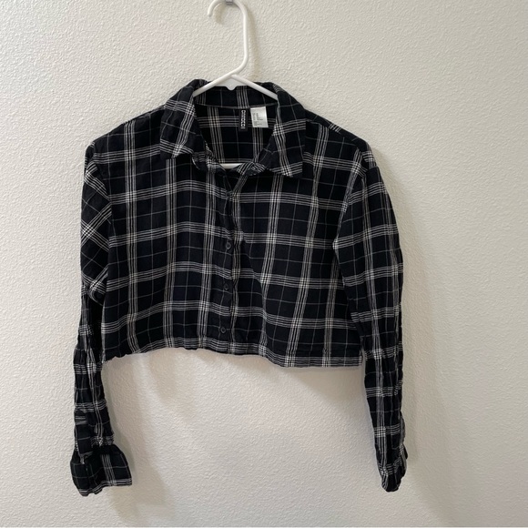 Divided Tops - Divided flannel crop top black gray xs